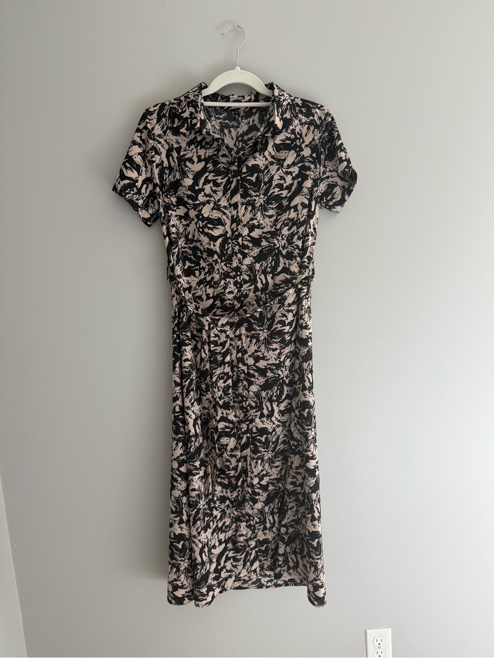 Black and Cream Printed Short-Sleeve Dress